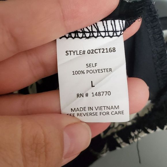 Sienna sky  Off the shoulder floral top - Picture 9 of 13